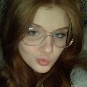 Meet your Posher, Riley